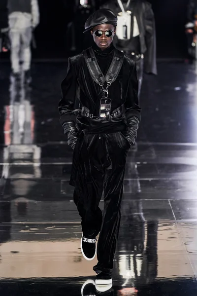 Look 84